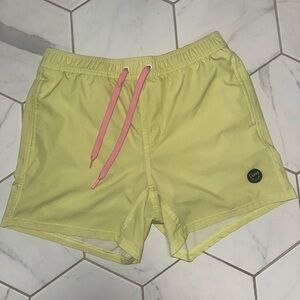 Divine Design‎ Basics Runner Short | Yellow Size Medium
